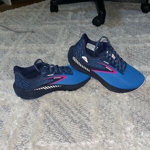 Brooks Launch GTS 10 Vibrant Blue & Pink Sneakers size US 6 / EUR 36.5